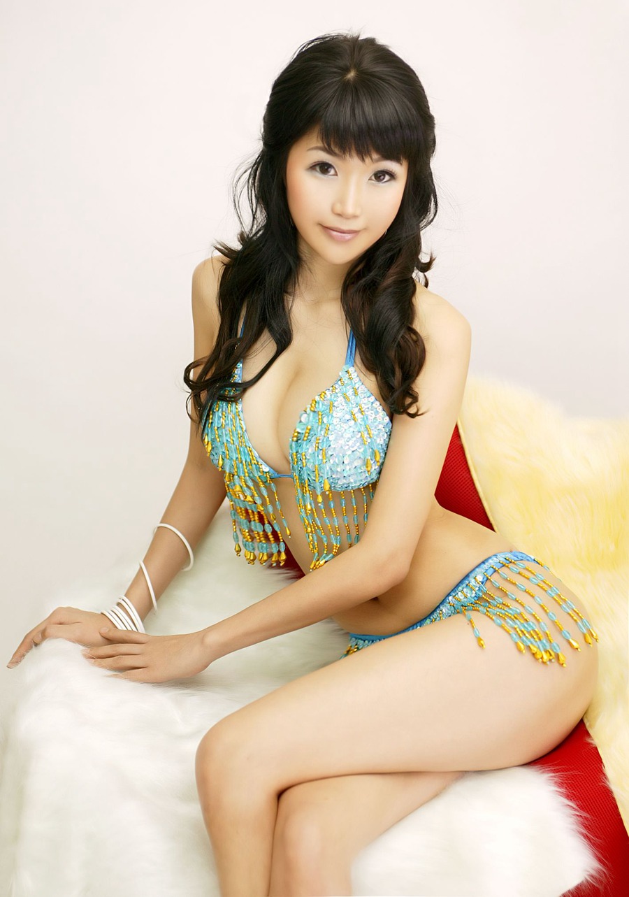 韩国粉嫩可爱的性感的妹妹床上迷人诱惑(12)