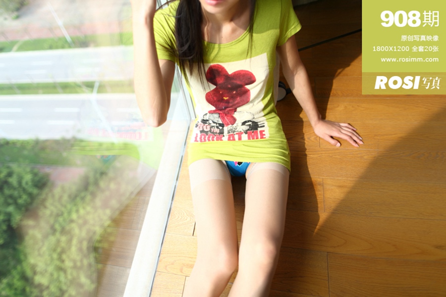 [ROSI写真] 萝莉美腿丝袜诱惑写真