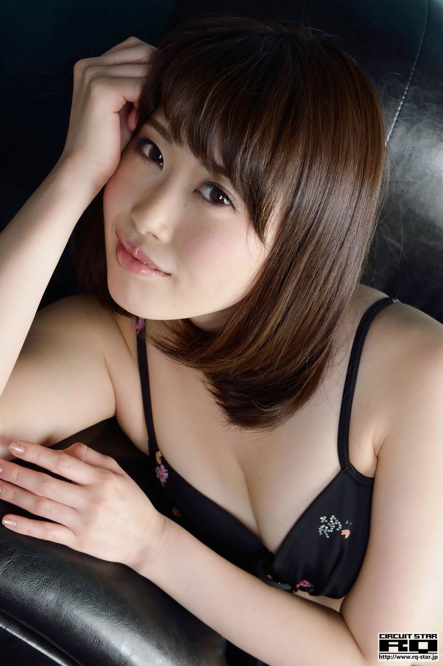 倉本月奈性感比基尼酥胸诱惑(19)