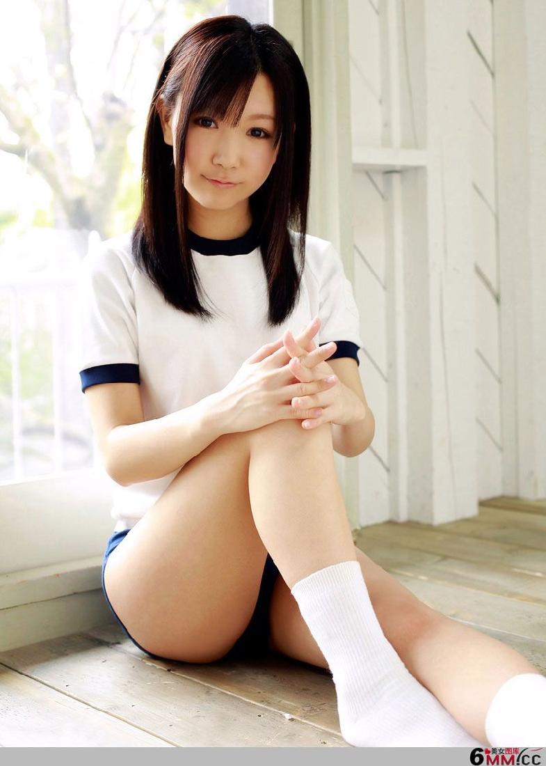 可爱甜美校花小萝莉妩媚照(2)
