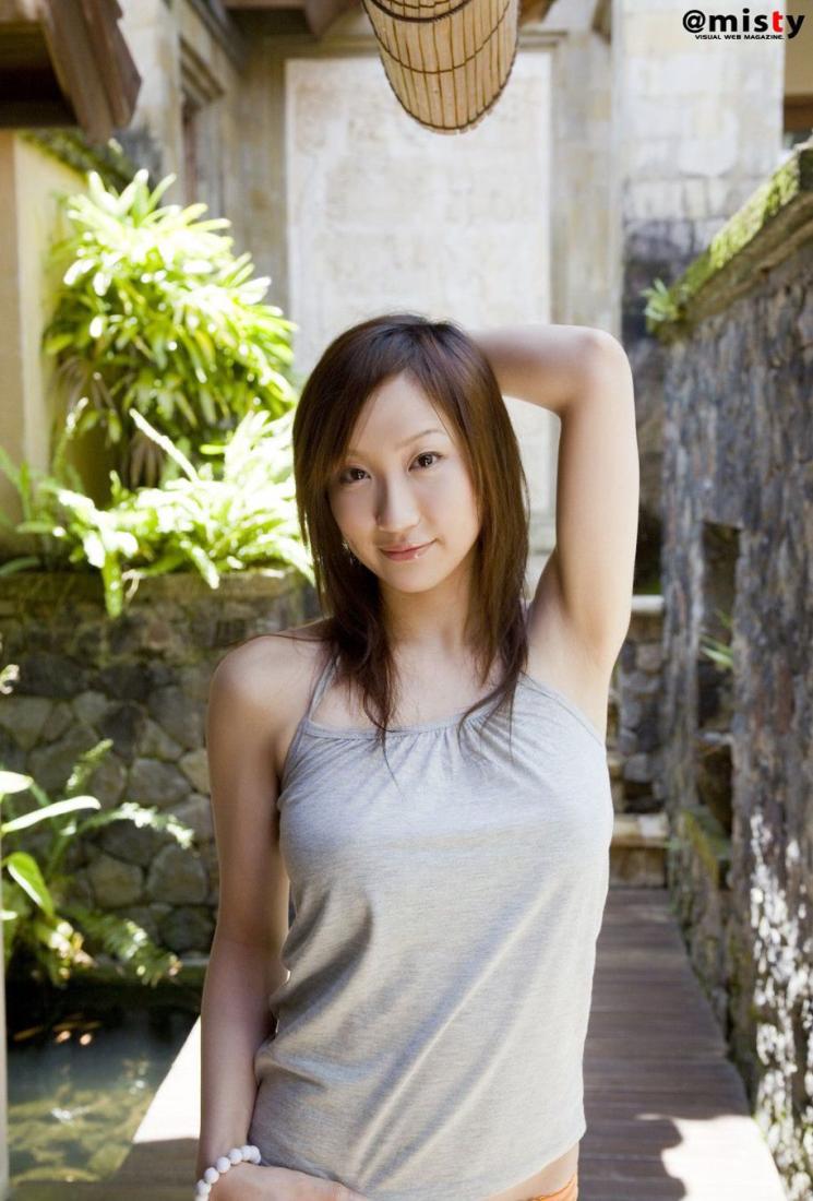 日本性感美女不爱穿内衣(6)