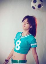 嘟嘟红唇可爱的足球宝贝清纯写真