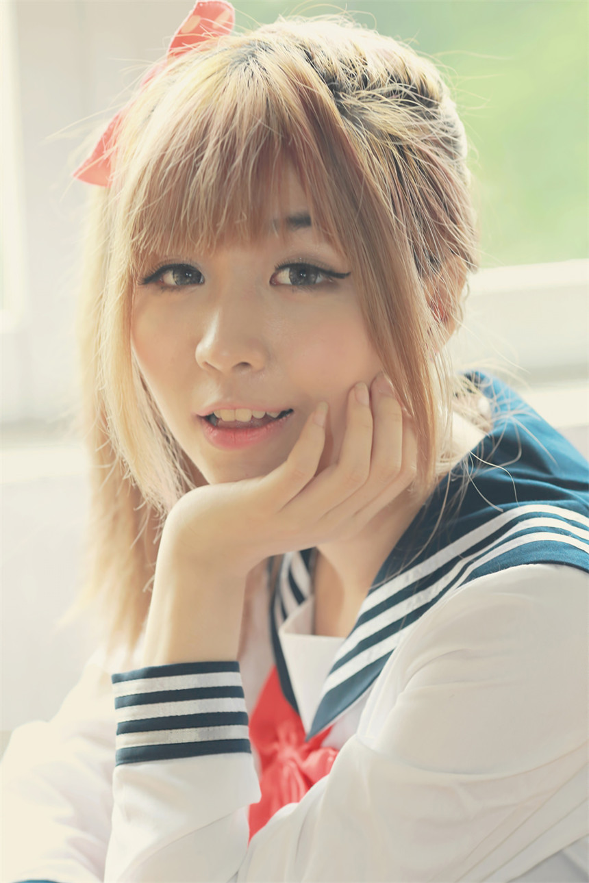 可爱少女迷人校服清纯写真(15)