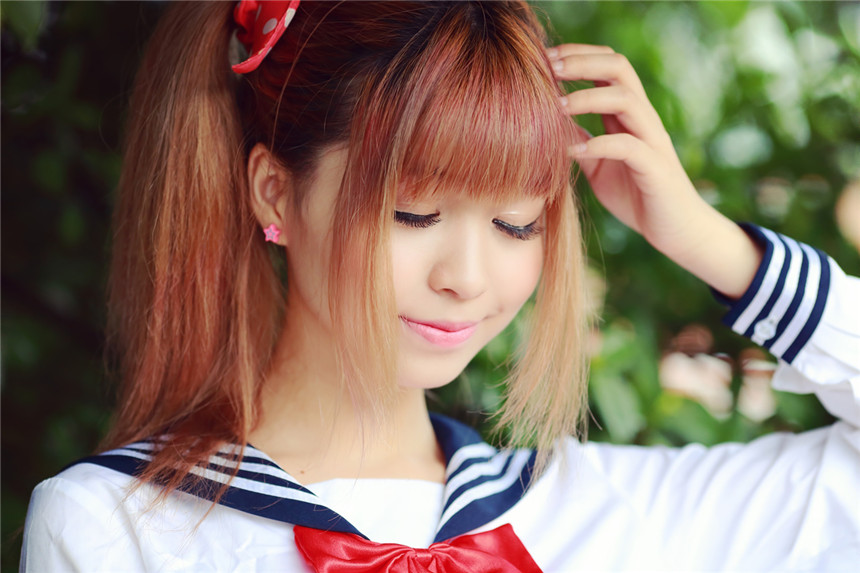 可爱少女迷人校服清纯写真(7)