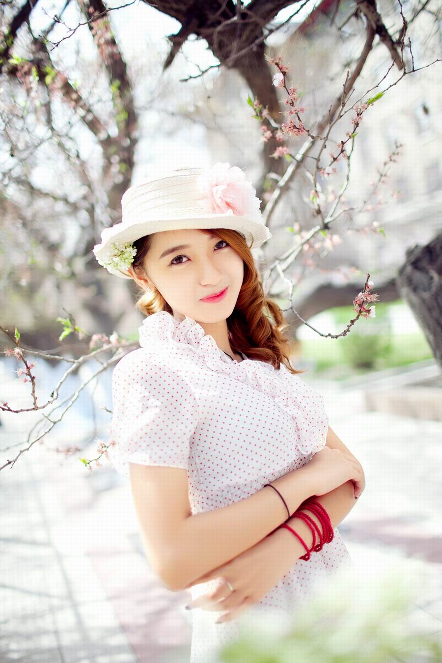清纯MM可爱迷人唯美户外写真(11)