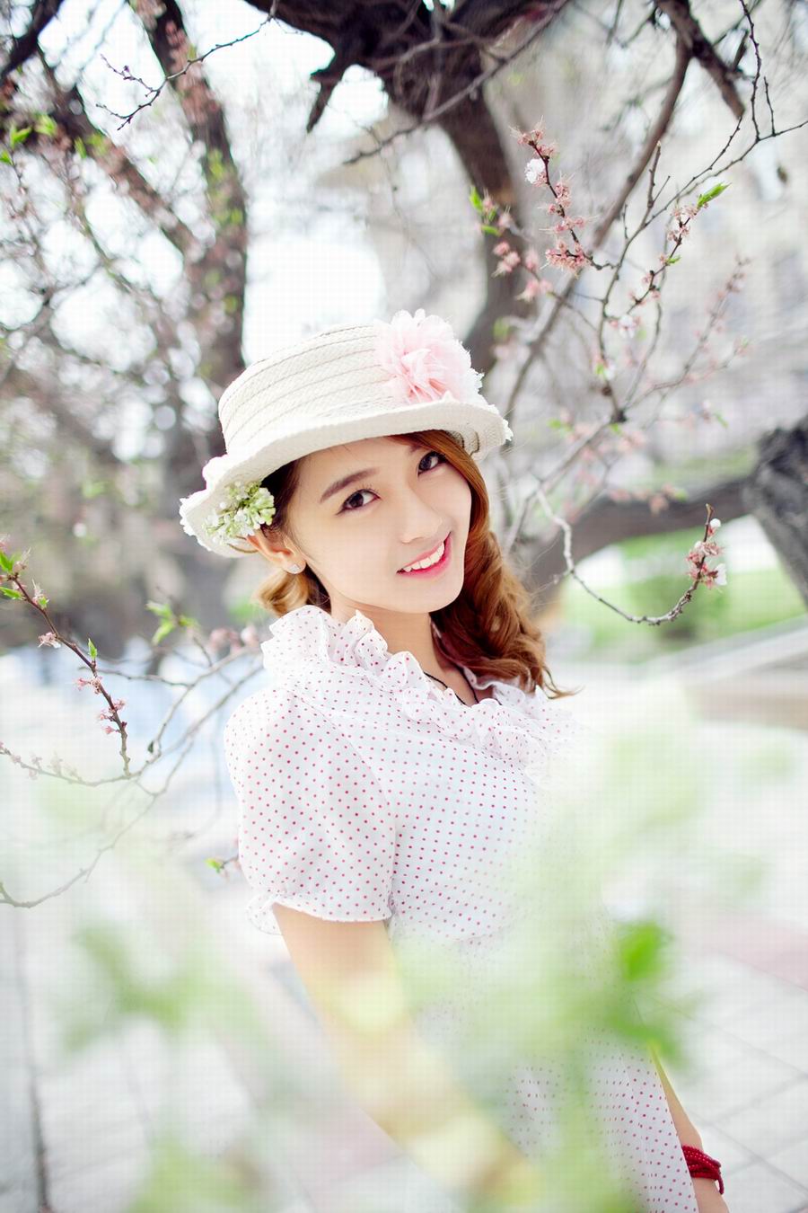 清纯MM可爱迷人唯美户外写真(18)