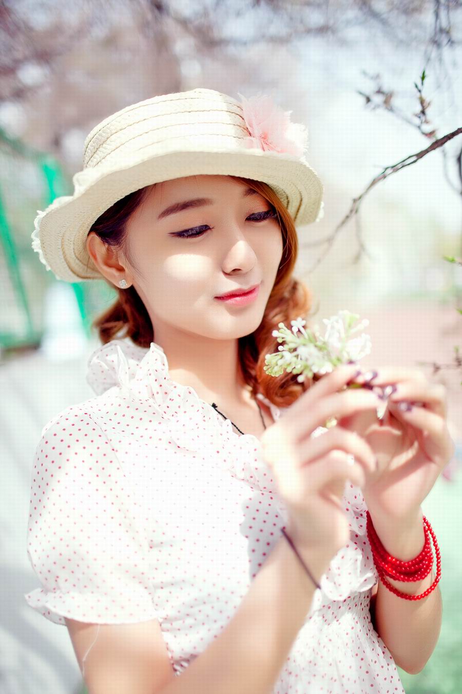 清纯MM可爱迷人唯美户外写真(19)