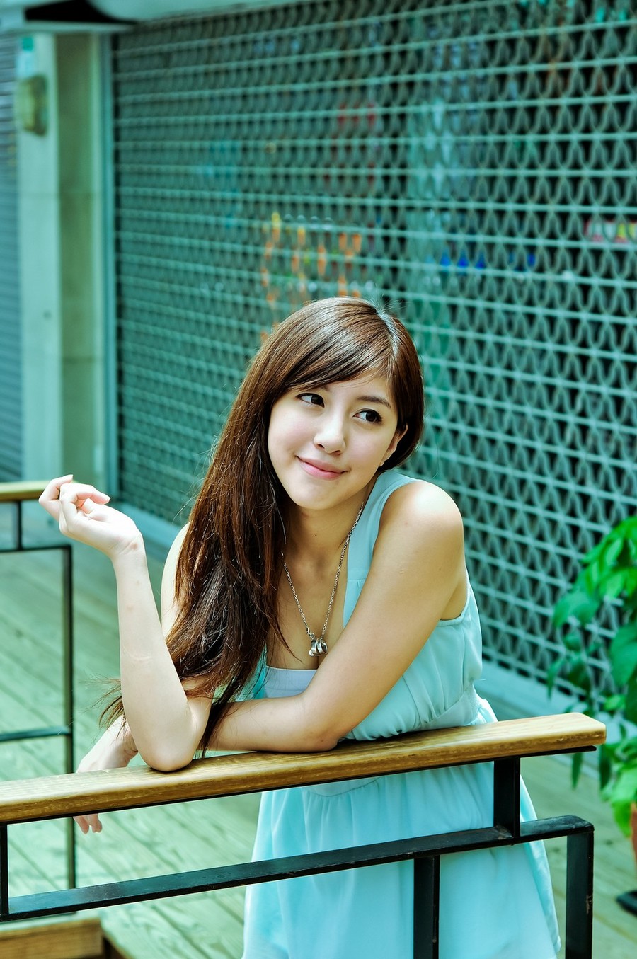 清纯女神户外迷人唯美写真