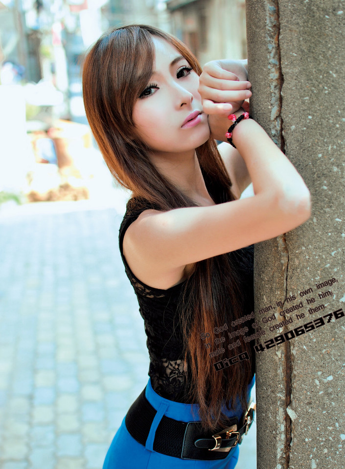 窈窕美女迷人美腿清纯写真照