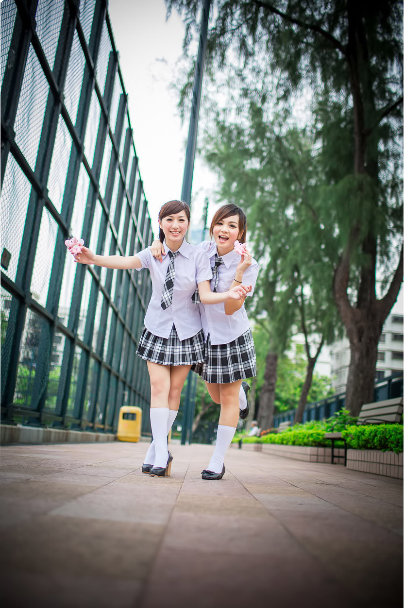 可爱美女迷人学生制服清纯写真(7)