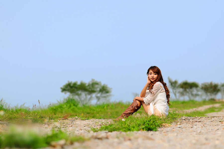 气质美女琳琳户外唯美写真(6)
