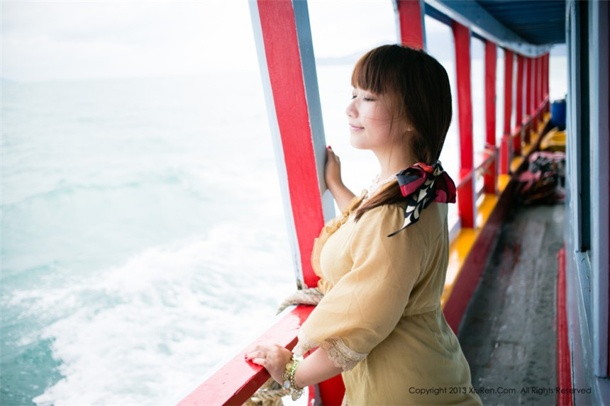 俏皮可爱女生阳光迷人写真(25)