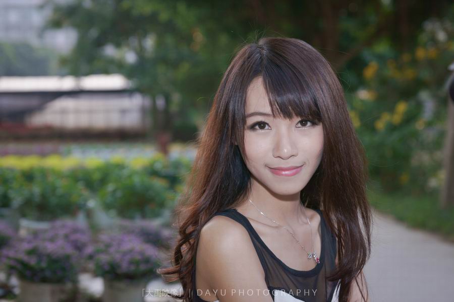 清纯可爱美女阳光迷人写真(8)