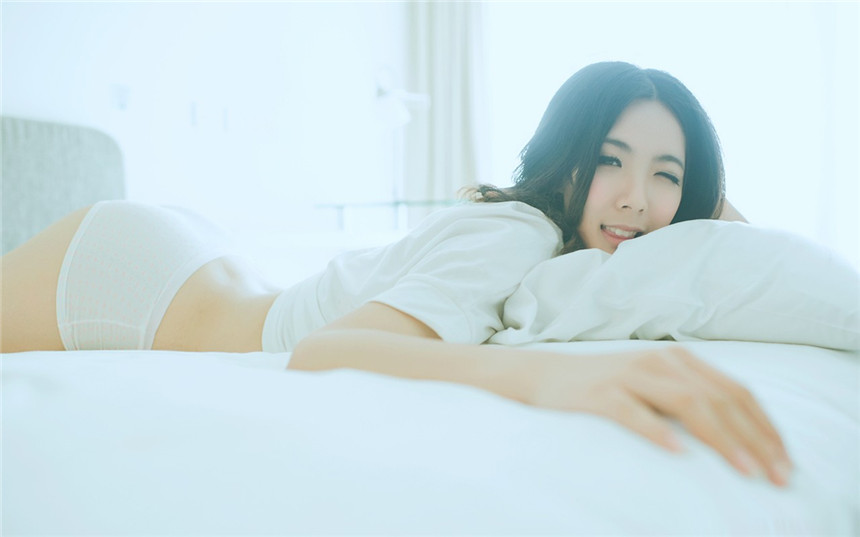 可爱长腿美女唯美私房写真(3)