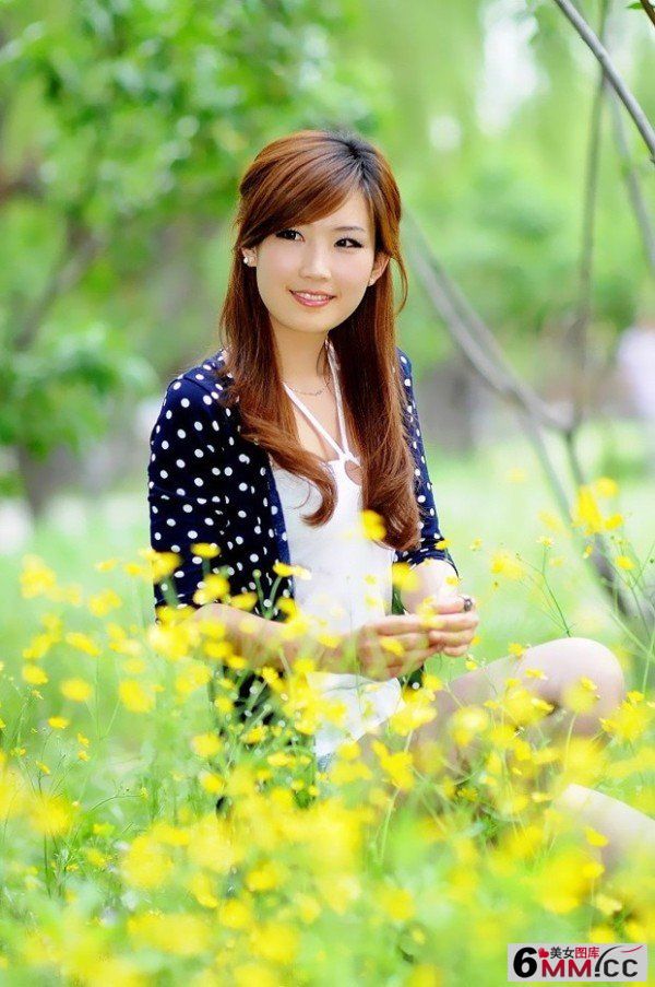 美女超甜美游湖生活照(4)