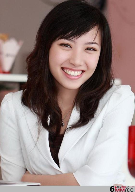 白领“魔女花茶”迷人写真(6)