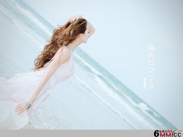 海边迷人的美眉(4)