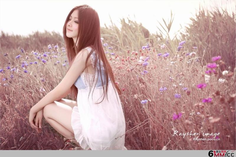 超强美少女模特户外唯美写真照(3)