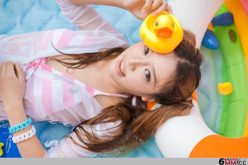 裴紫绮ziki夏日清凉写真(11)