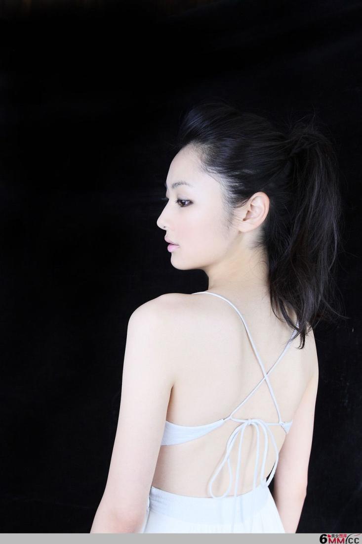 娃娃脸美女少妇林丹丹高清照片(10)