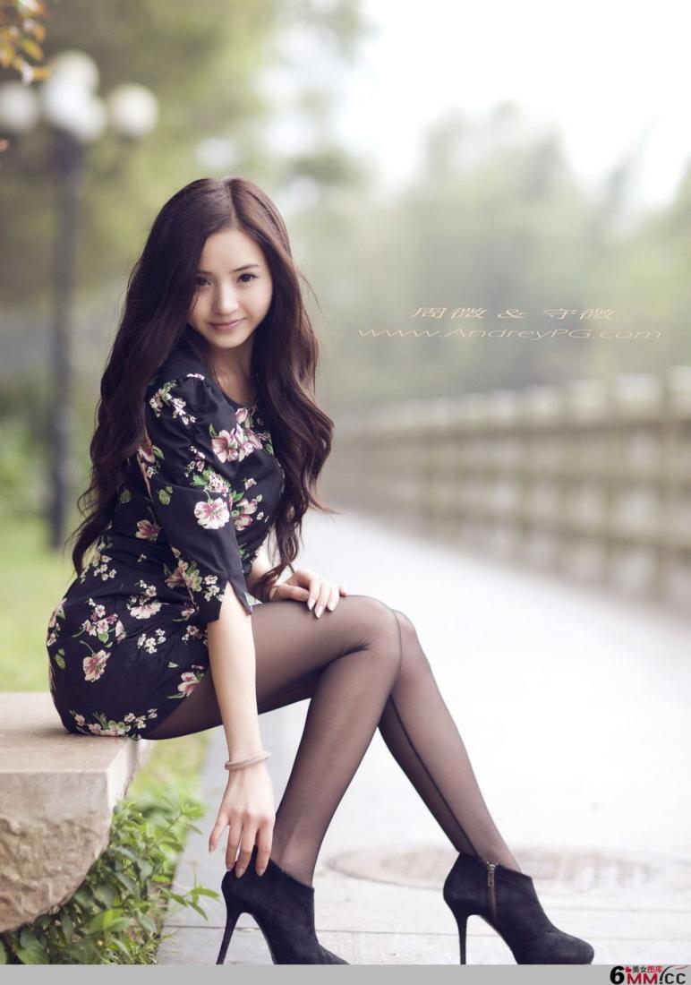 美女模特周薇清新气质照(14)
