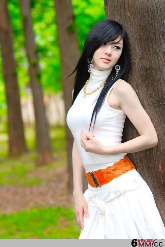 韩国著名美女车模黄美姬的写真照(5)