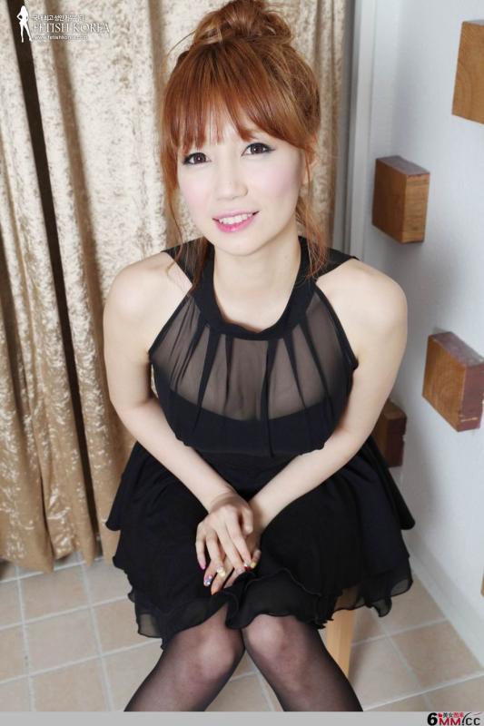 韩国趋向俱乐部里的妩媚美女(3)