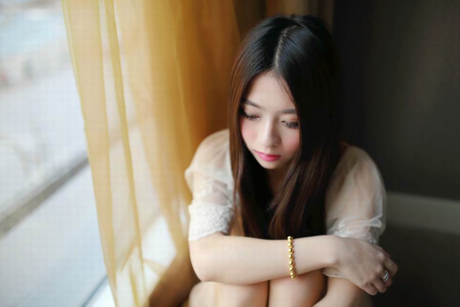 90后粉嫩美女唯美纯情写真照(8)