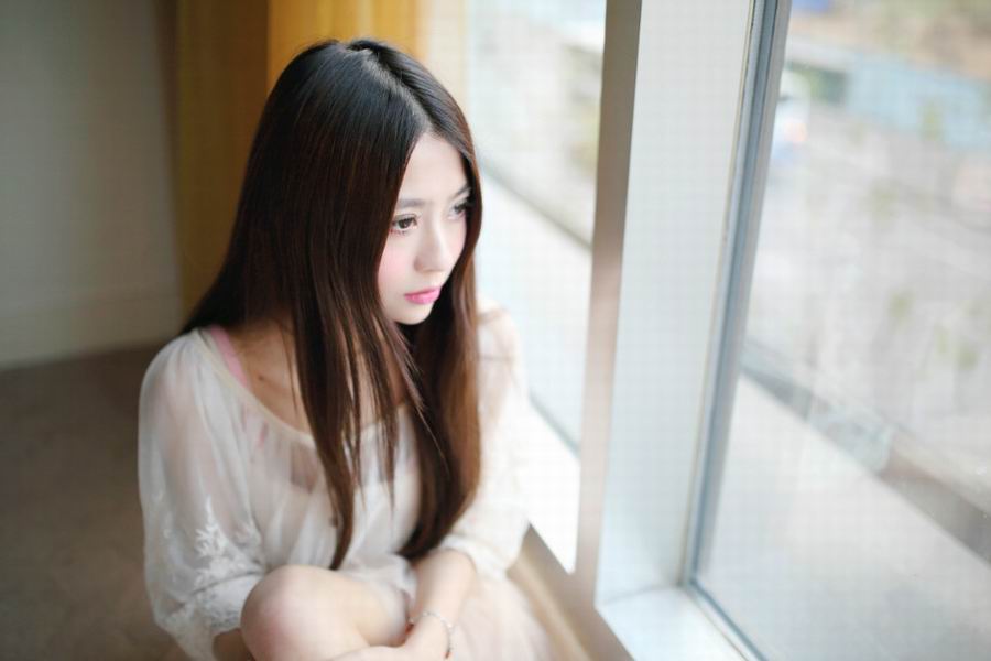 90后粉嫩美女唯美纯情写真照(9)