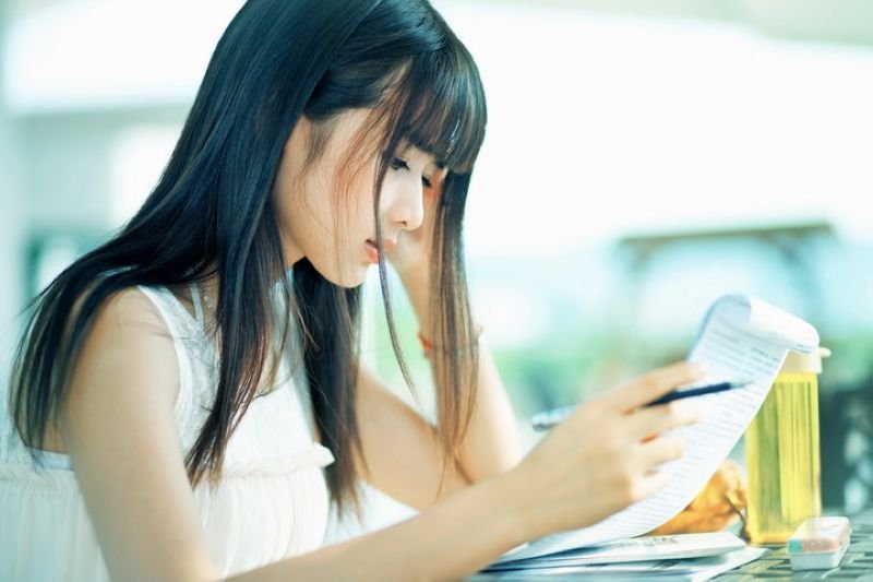 校园治愈系美女书生意气