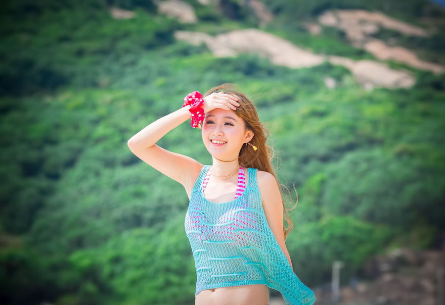 90后清纯迷人美女海边摄影(7)