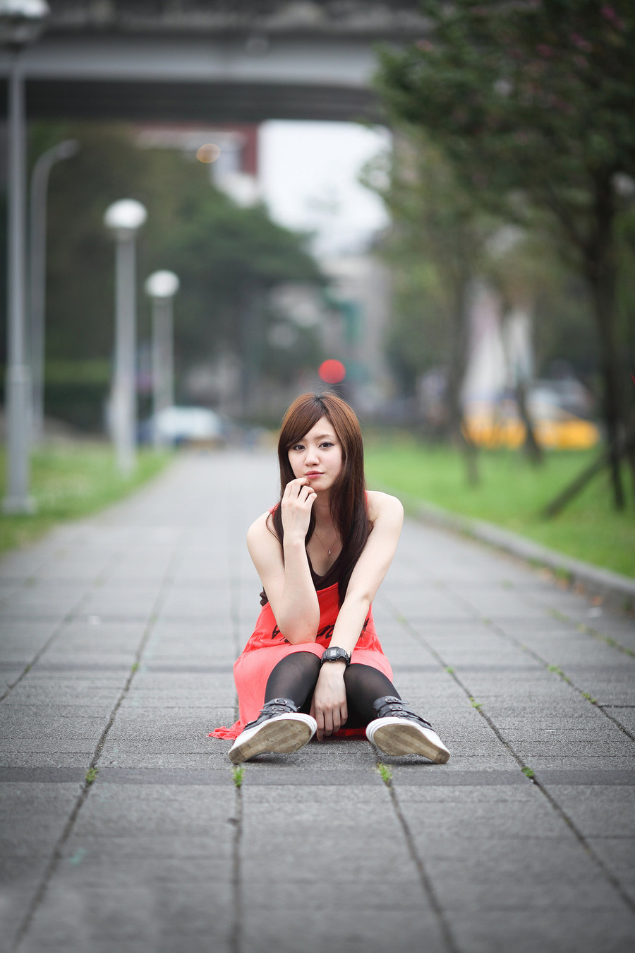 清纯美女谢翔雅街拍可爱迷人写真(14)