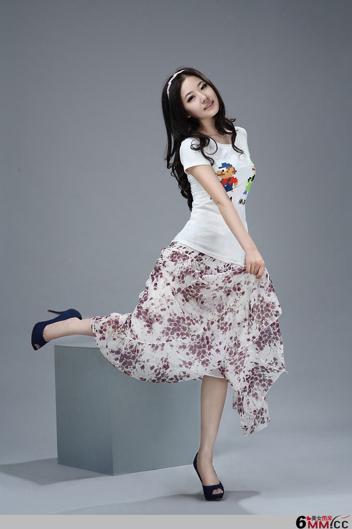 清纯玉腿美模Hedy
