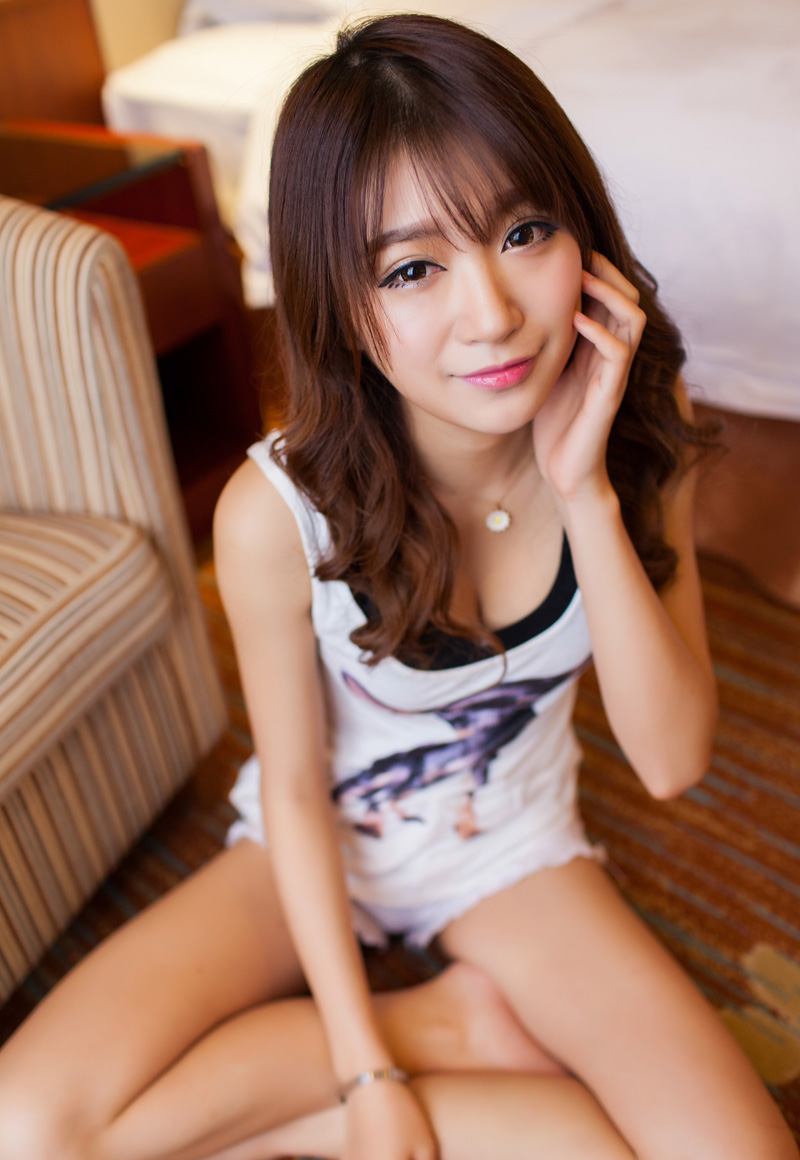 小美女susie酥胸诱惑私房(15)