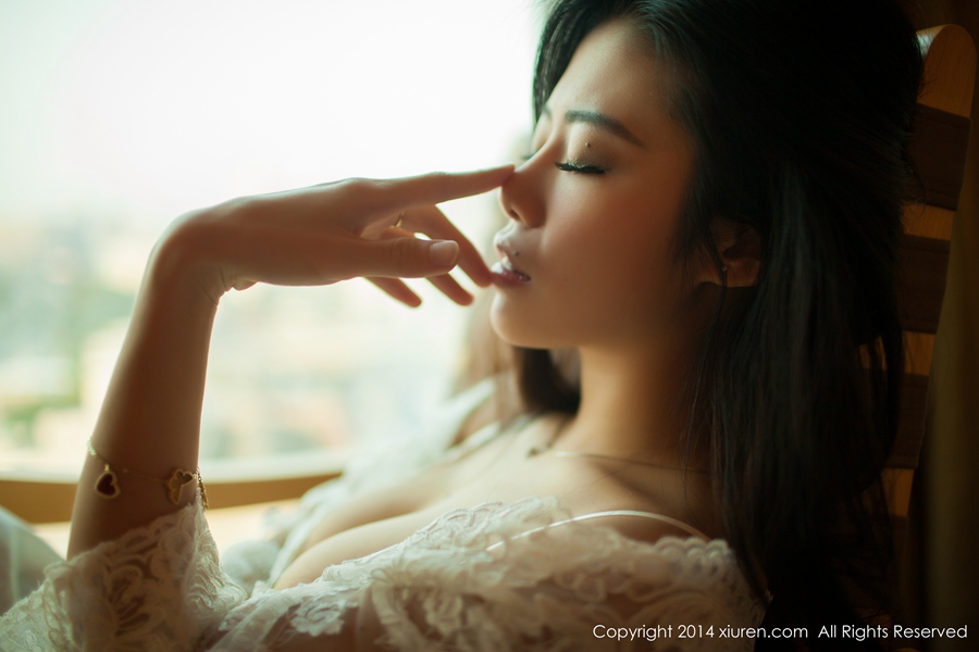 luvian本能极度性感美乳透视私房诱惑(24)