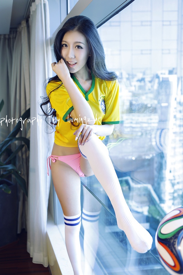 白嫩美女性感美腿迷人诱惑(2)