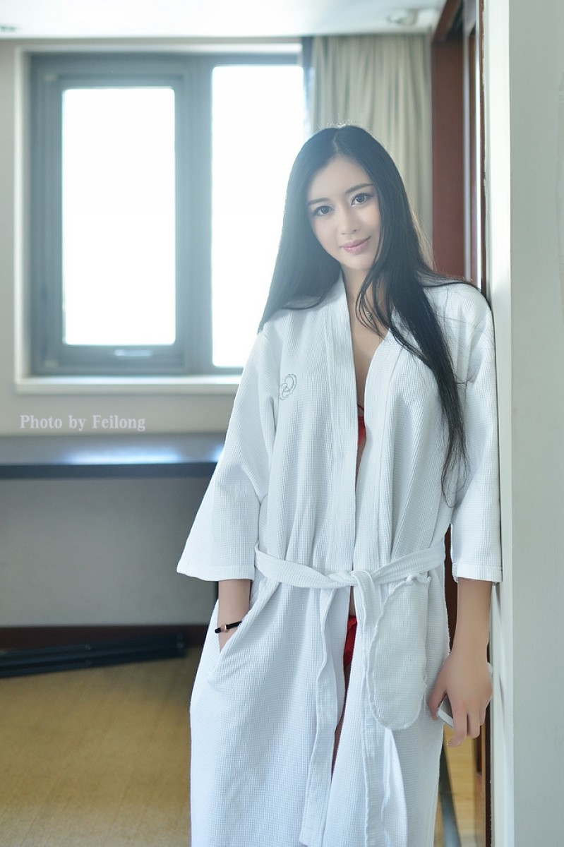 美女性感长腿内衣诱惑私房(17)