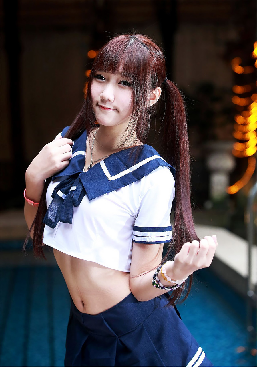 清纯美女乔乔制服诱惑私房照
