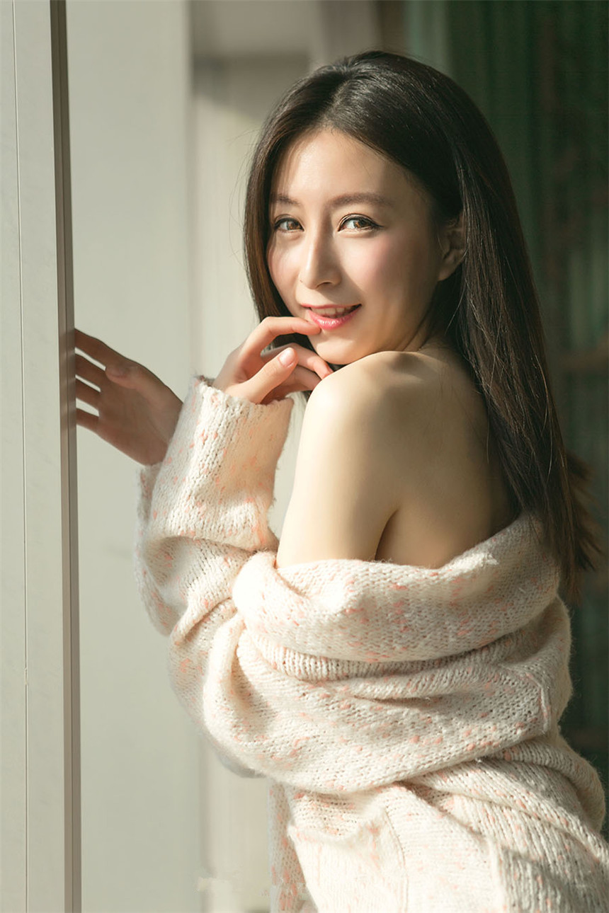 性感蕾丝内衣美腿美女诱惑私房(9)