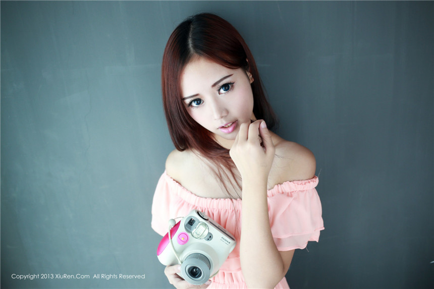 少女性感迷人女仆诱惑