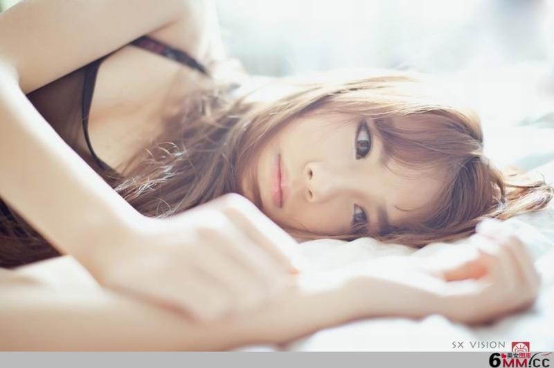 纯情小美女甜甜私房写真(5)