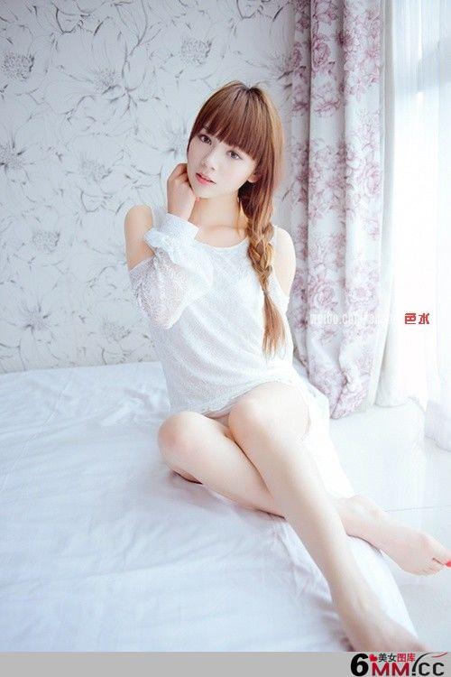 清纯迷人小美女敏敏私房写真