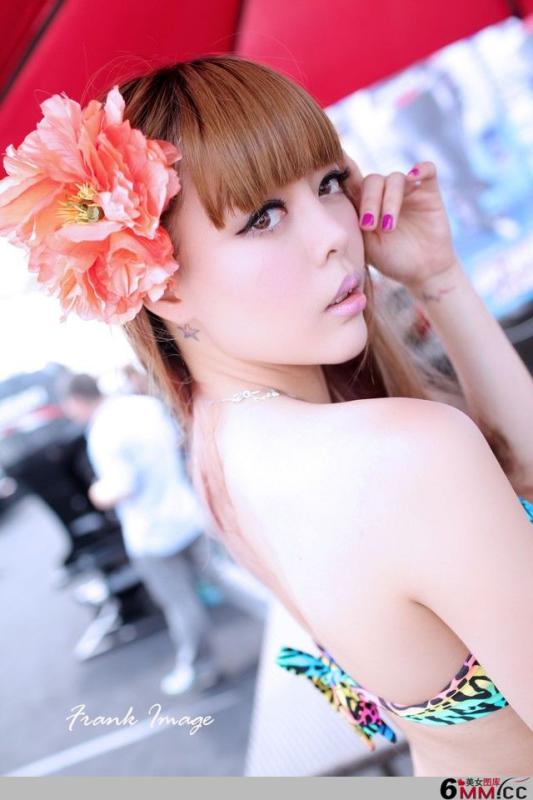 美丽佳人Viki比基尼写真(10)