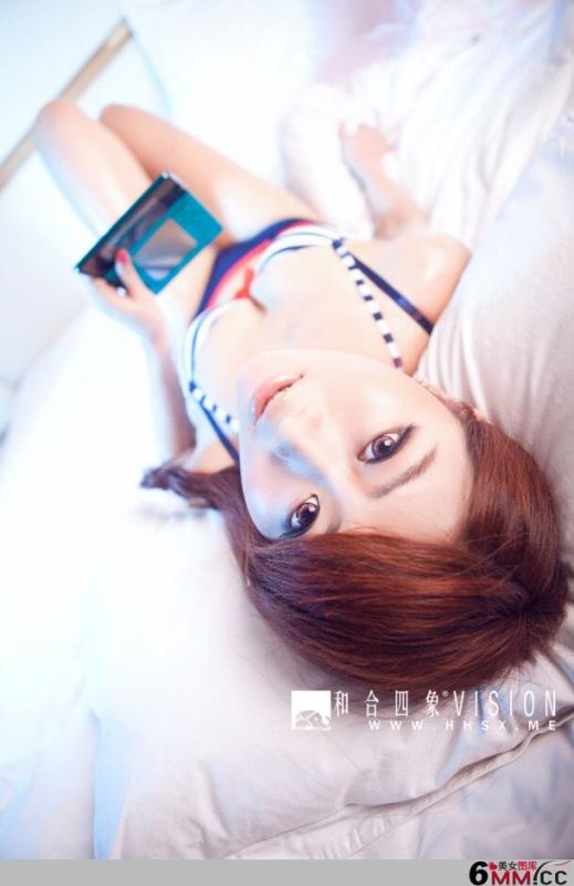 游戏女神夏小薇妩媚内衣秀(7)