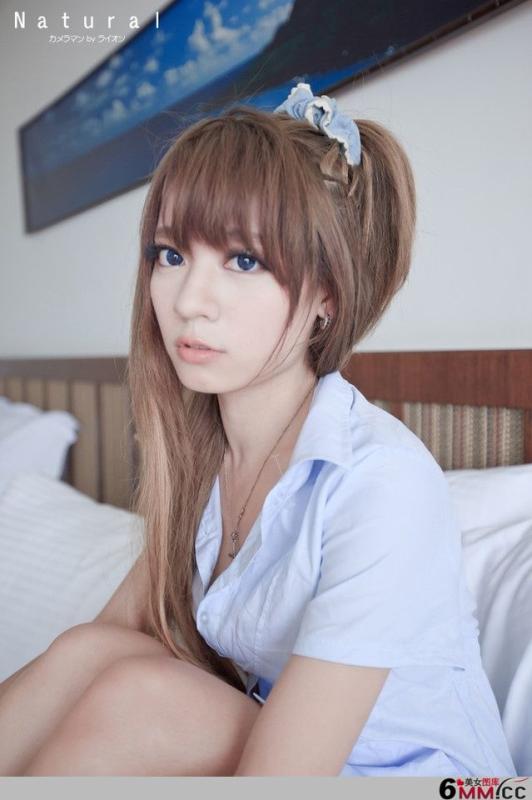 酒店总统套房里的大眼美女(3)