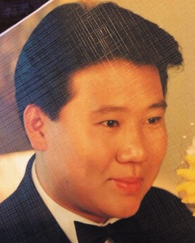 郭德纲在微博上传一张年轻英俊的旧照