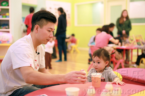 李小鹏奥莉父女俩高人气 萌娃熊爸经典合集