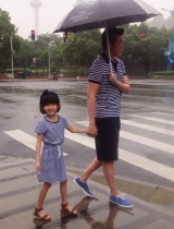 姚明现身《爸爸去哪儿2》 陆毅“熊抱”出奇招