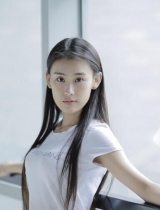 北影校花王婉中素颜毕业照 模样清纯可人