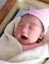 凤凰传奇玲花生女儿 小宝宝白嫩可爱